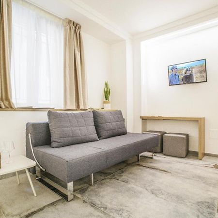 Oasi Del Golfo Suites B&B カステッランマーレ・デル・ゴルフォ エクステリア 写真