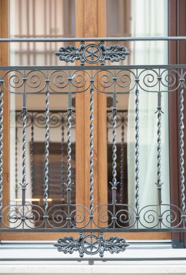 Oasi Del Golfo Suites B&B カステッランマーレ・デル・ゴルフォ エクステリア 写真