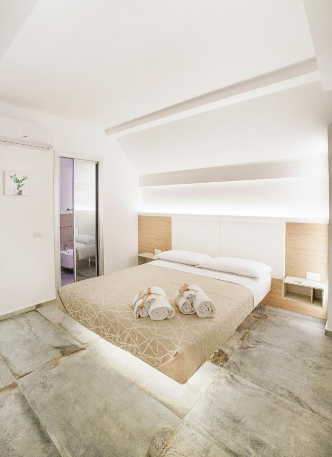 Oasi Del Golfo Suites B&B カステッランマーレ・デル・ゴルフォ エクステリア 写真