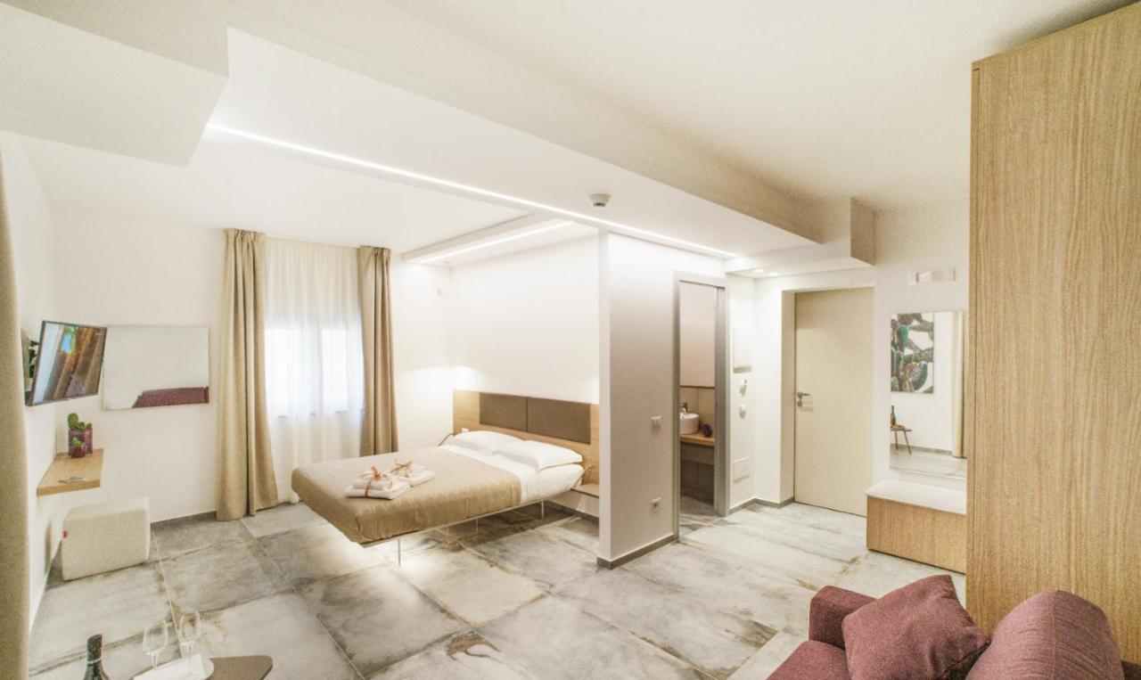 Oasi Del Golfo Suites B&B カステッランマーレ・デル・ゴルフォ エクステリア 写真