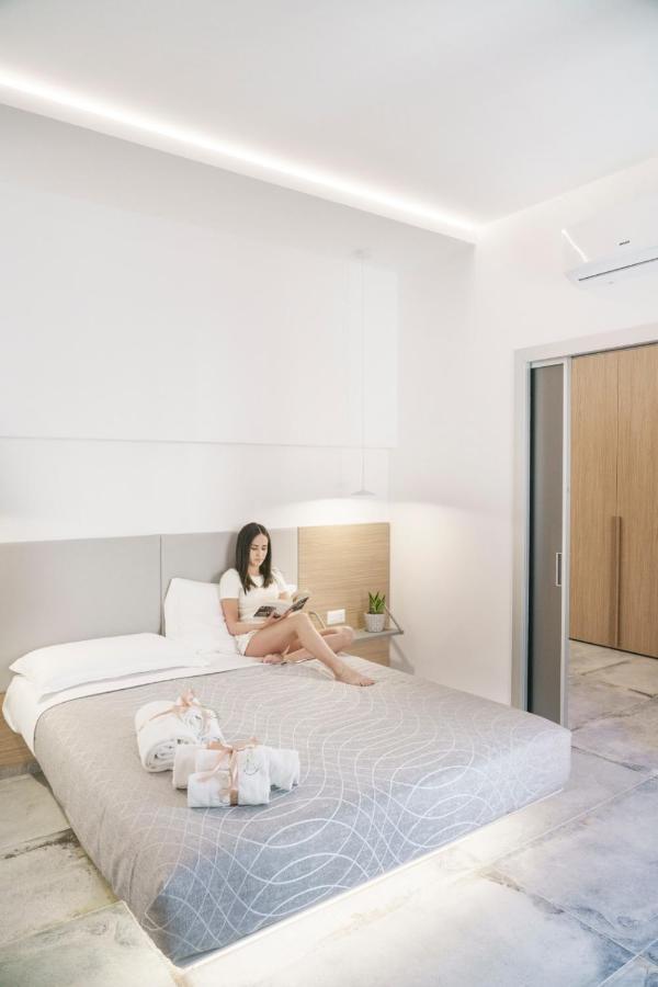 Oasi Del Golfo Suites B&B カステッランマーレ・デル・ゴルフォ エクステリア 写真