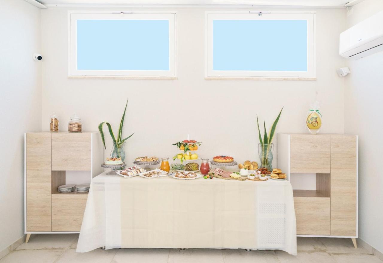 Oasi Del Golfo Suites B&B カステッランマーレ・デル・ゴルフォ エクステリア 写真