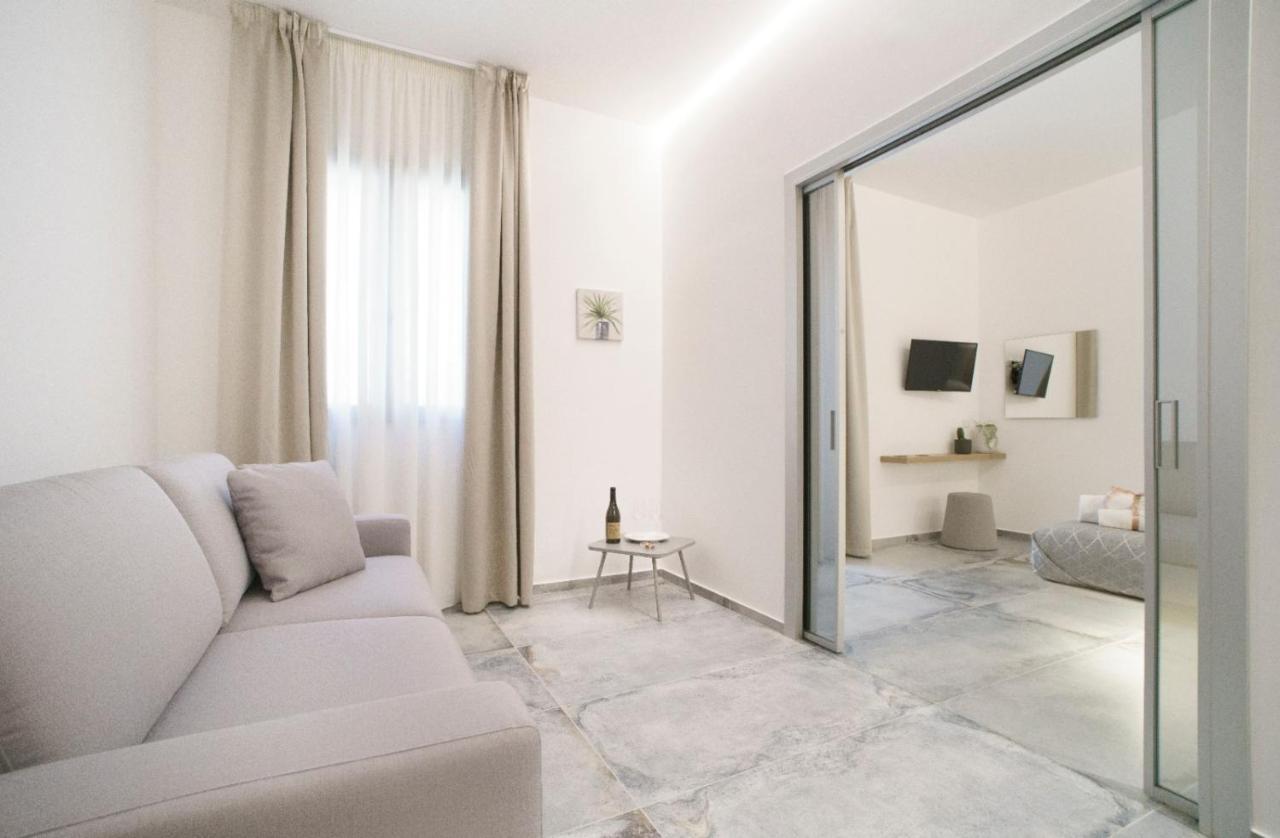 Oasi Del Golfo Suites B&B カステッランマーレ・デル・ゴルフォ エクステリア 写真