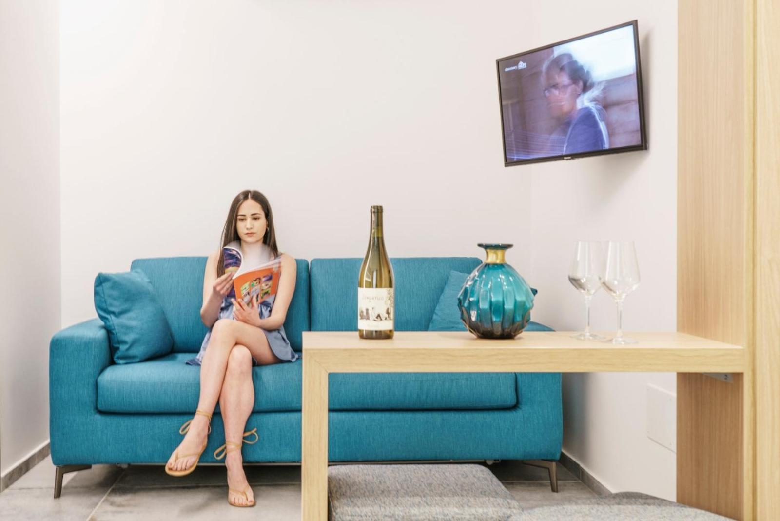 Oasi Del Golfo Suites B&B カステッランマーレ・デル・ゴルフォ エクステリア 写真